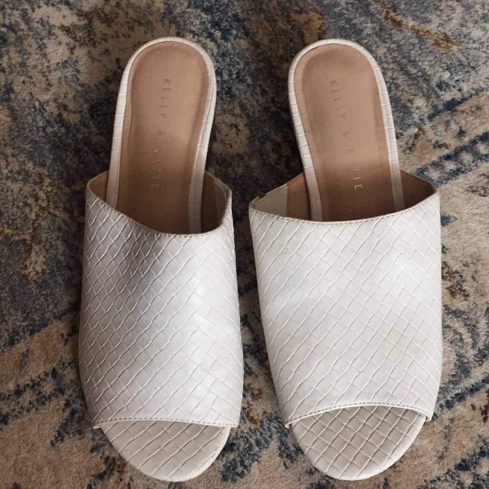 Slipper - Picture 2 of 3